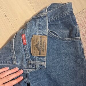 Wrangler Women's Straight Leg Jeans in Classic Blue